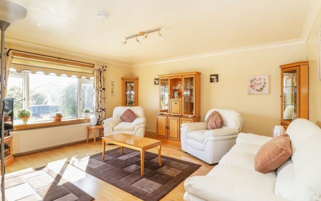 2 Craigarbel Crescent, Montrose