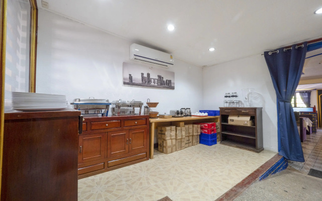 Punjabi Junction by OYO Rooms