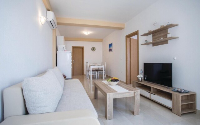 Nice Home in Komarna With Wifi and 1 Bedrooms