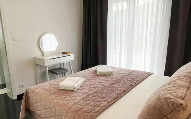 Sunshine House Makarska with Free Beach Parking