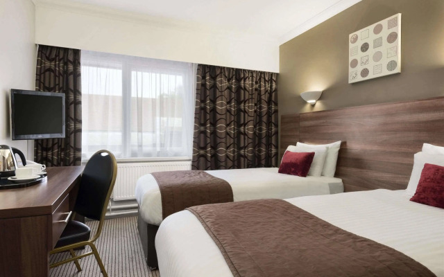 Ramada by Wyndham Warwick Kenilworth