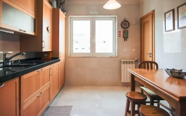 3 Bedroom Apartment by the Sea with Balcony