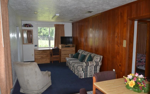 El Camino Motel