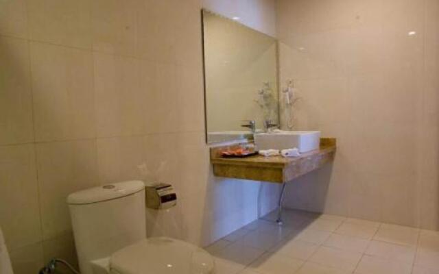 Niaochao Commercial Hotel