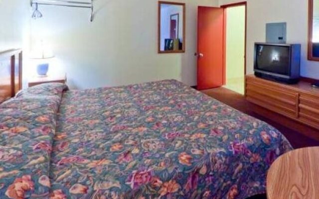 Budget Inn and Suites