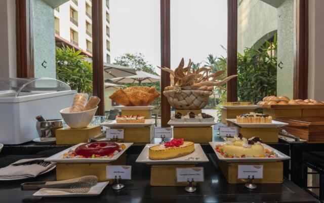 Chatrium Hotel Royal Lake Yangon