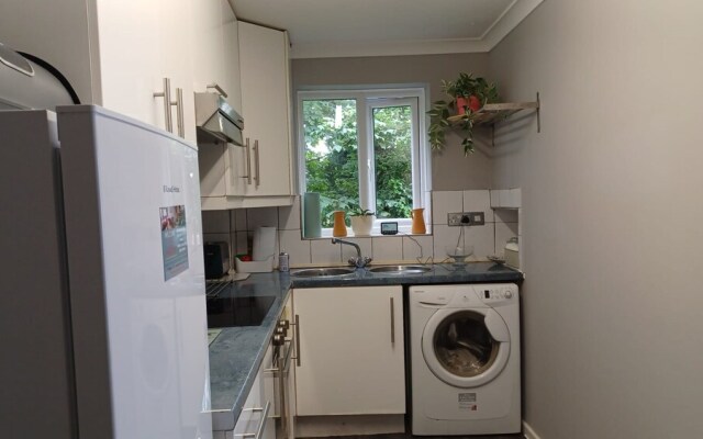 MALTING-GREEN DOOR-One Bedroom Apartment