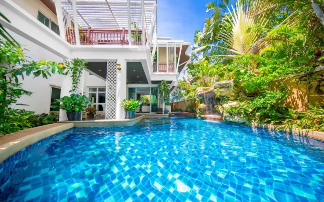 PARADISE Pool Villa Pattaya in Tropicana Village