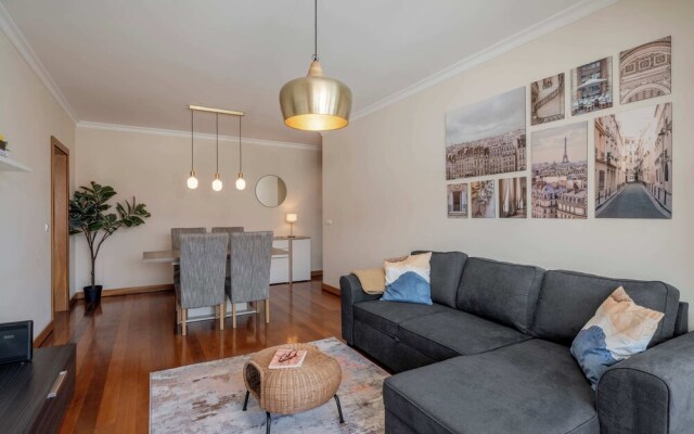 Apartment With Pool, Ajuda IV