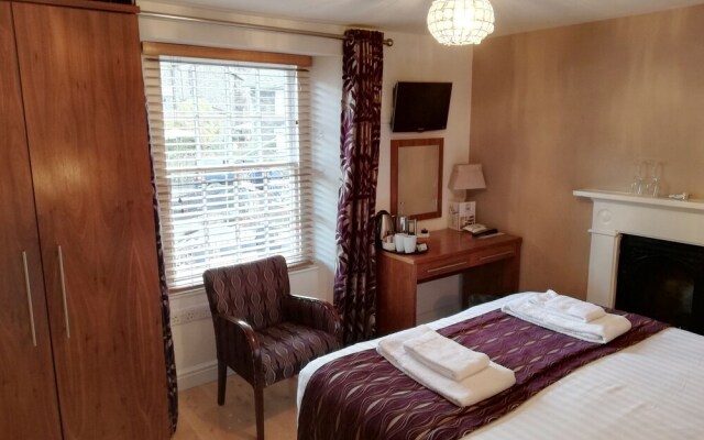 Rooms at the Apple Pie