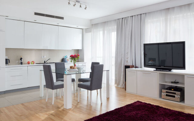 Chopin Apartments Platinum Towers