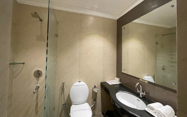 Royale Sarovar Portico Agra