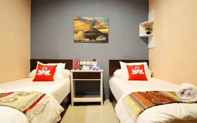 ZEN Rooms Basic Audah Syariah Sutos