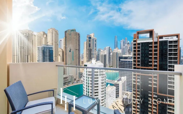 LUX The JW Marina Studio 3