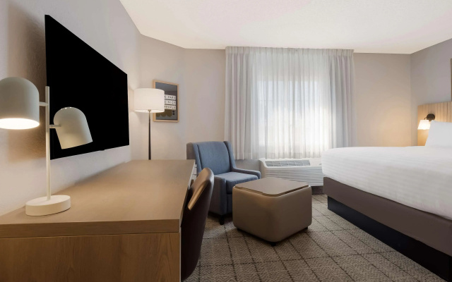 Sonesta Simply Suites Irvine East Foothill