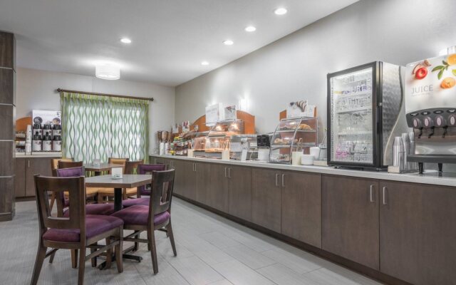 Holiday Inn Express & Suites Ames by IHG