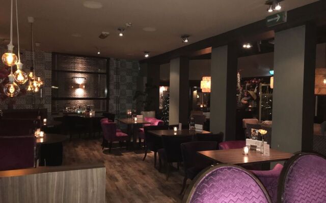 Hotel Allure Lounge & Dinner