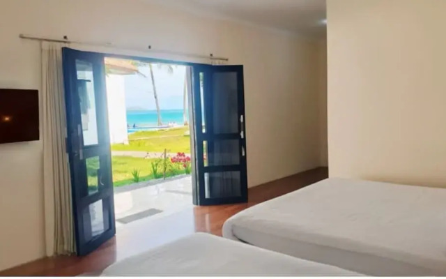 La Plage Beach Club & Resort