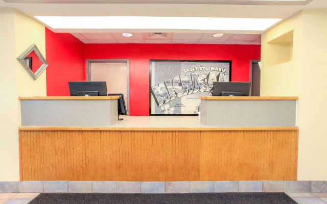 Soo Locks Lodge & Suites