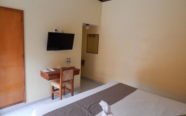 Hotel Arcos del Parque