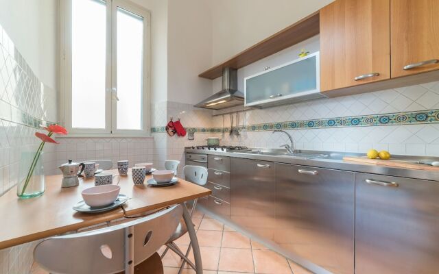 San Giovanni Elegant 6 Pax Apartment