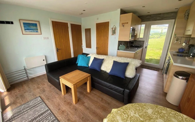 Snowdonia 1-bed Chalet, Sleeps 2, Stunning Views
