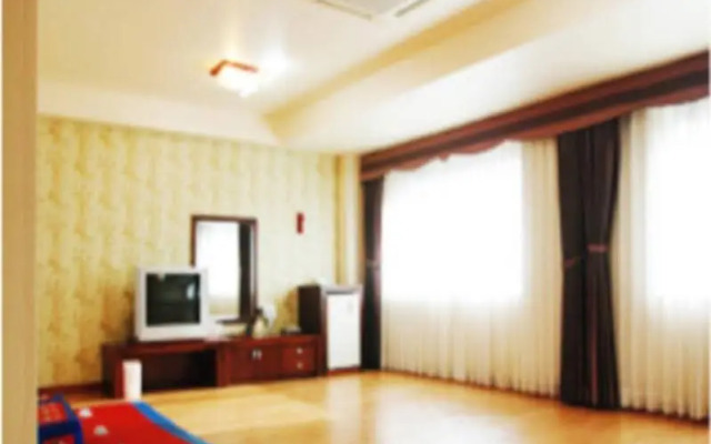 Mt. Palgong Spa Tourist Hotel