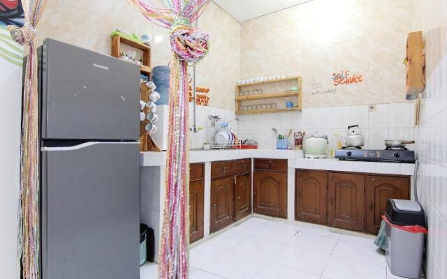De'Oplet Homestay & Gallery