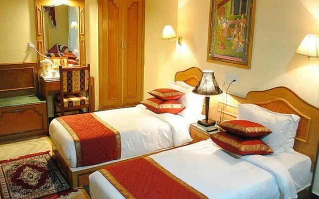 Hotel Fort Chandragupt Jaipur