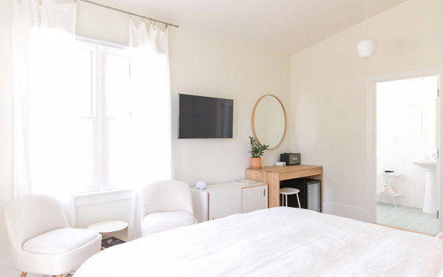 Guest House Raleigh - Adults Only