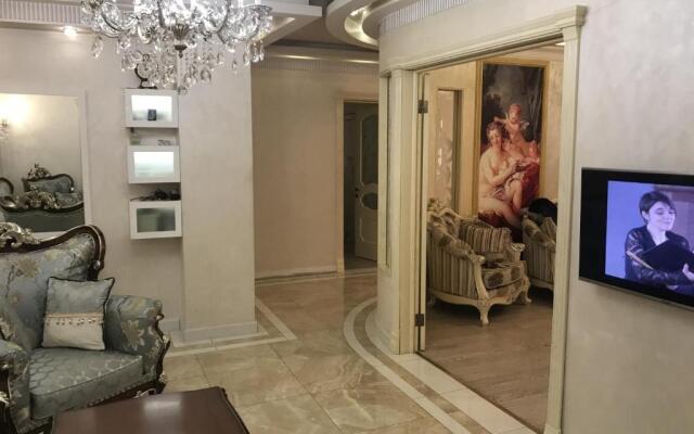 Royal Apartment