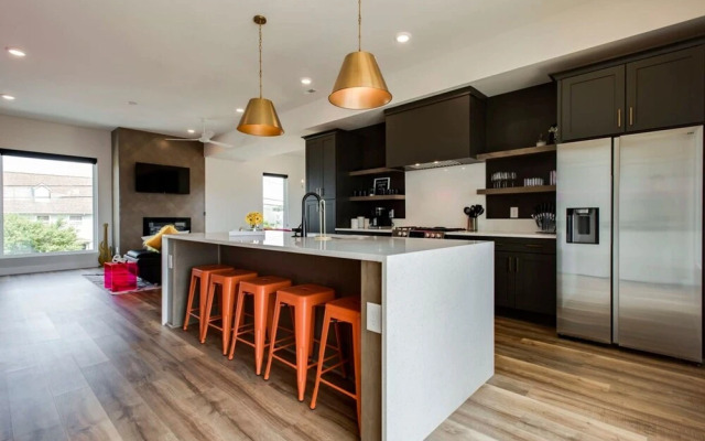 Rock N Roll Huge Space Games