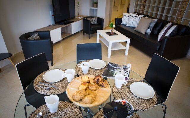 Holidays2Malaga Terrace Center Apartments