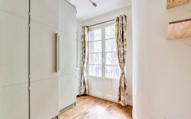 Apartment With Balcony Near Gare Montparnasse