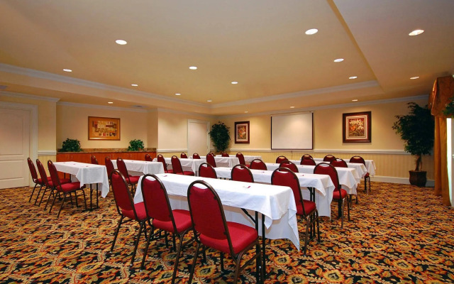 Comfort Suites Valdosta Mall Area