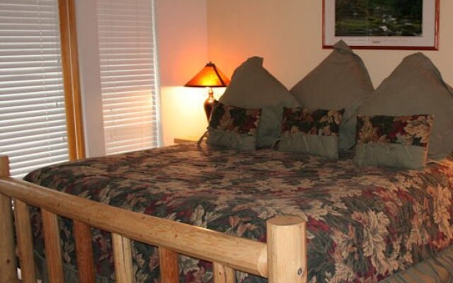Snowstar in River Run by Alpine Lodging