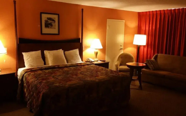 Rodeway Inn & Suites