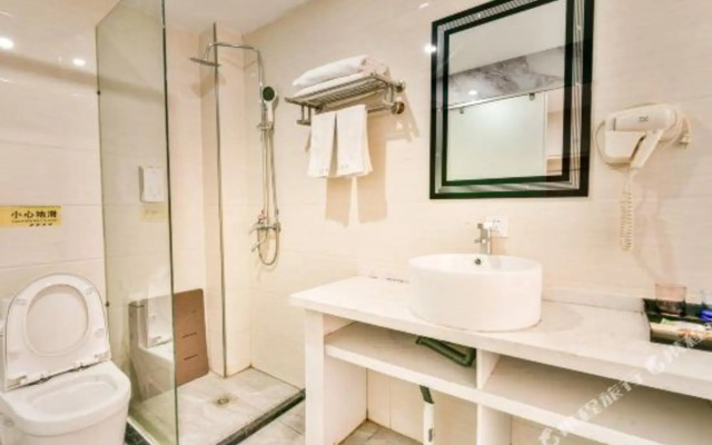 Fanbo Hotel