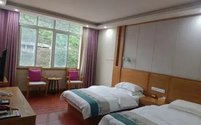 Gongshan Suyun Hotel