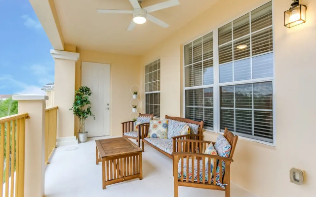 Casa Luna Deluxe 3 Bedroom Condo by Redawning