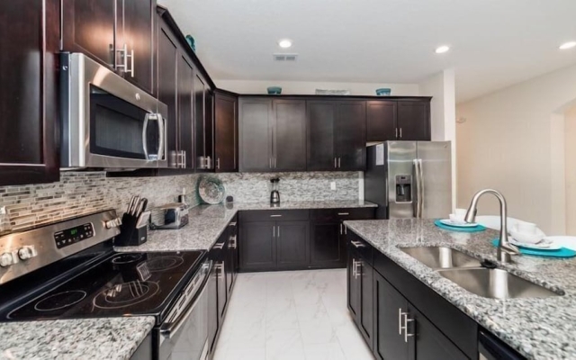 6BR Pool Home in ChampionsGate