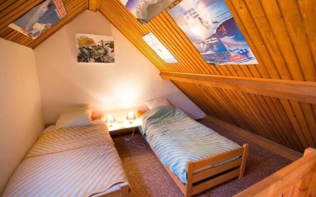 Appartement Saint-Chaffrey , 3 pièces, 6 personnes - FR-1-330E-106