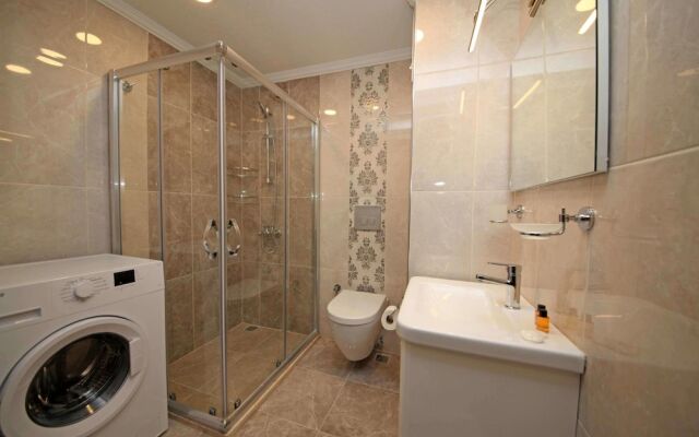 Taksim Corner Suite