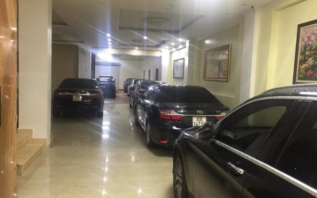Dinh Gia Hotel