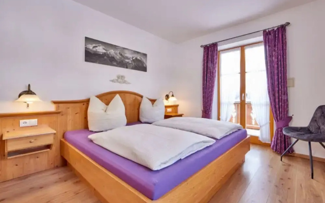 Holiday Apartment "wetterstein"