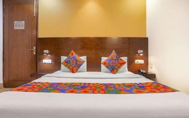 FabHotel Under Bridge