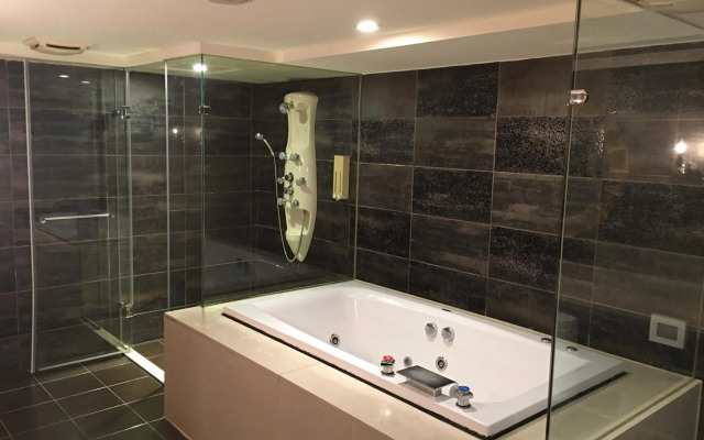 Discovery Motel - Tucheng
