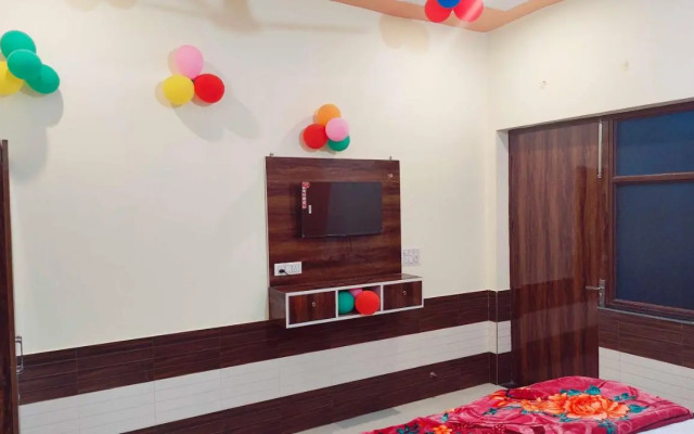 Pop Hotel Brijwasi Inn