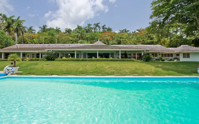 Sea Island, 6BR by Jamaican Treasures