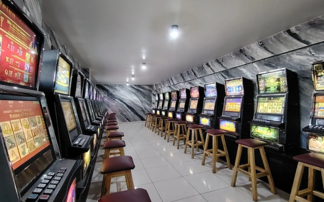 McRoyal Hotel